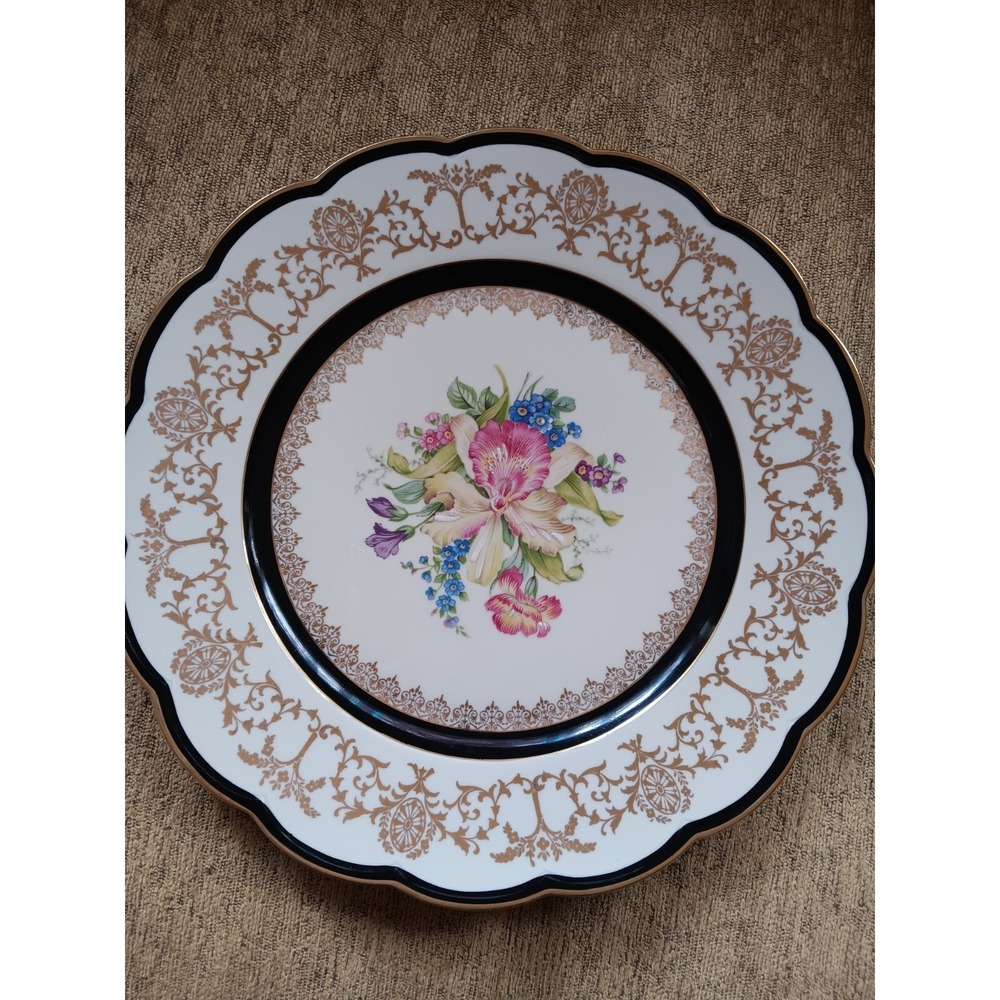 Scallop floral German porcelain Bayreuth plates set of 8